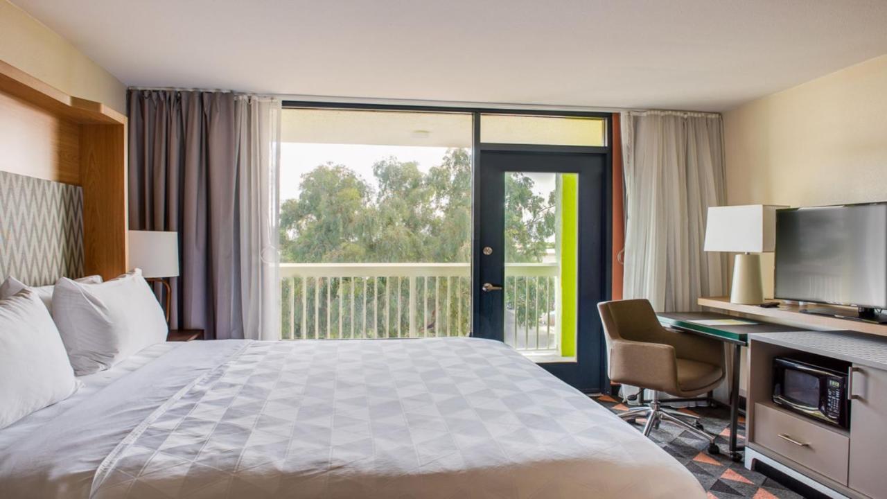 Holiday Inn Phoenix-Mesa Chandler By Ihg Exterior foto